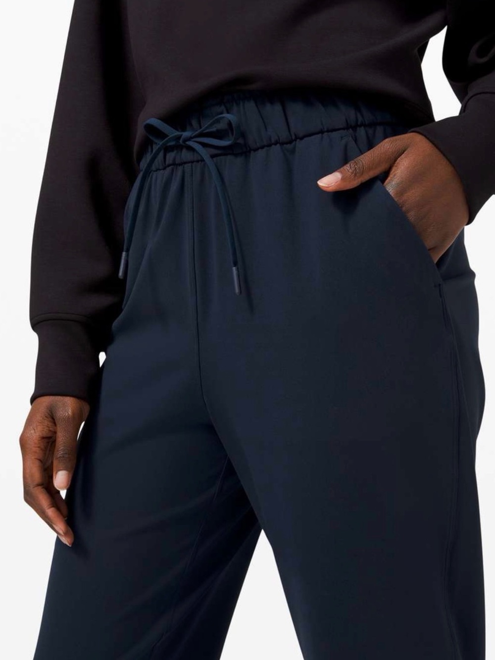 Lululemon Keep Moving Jogger in True Navy size 4